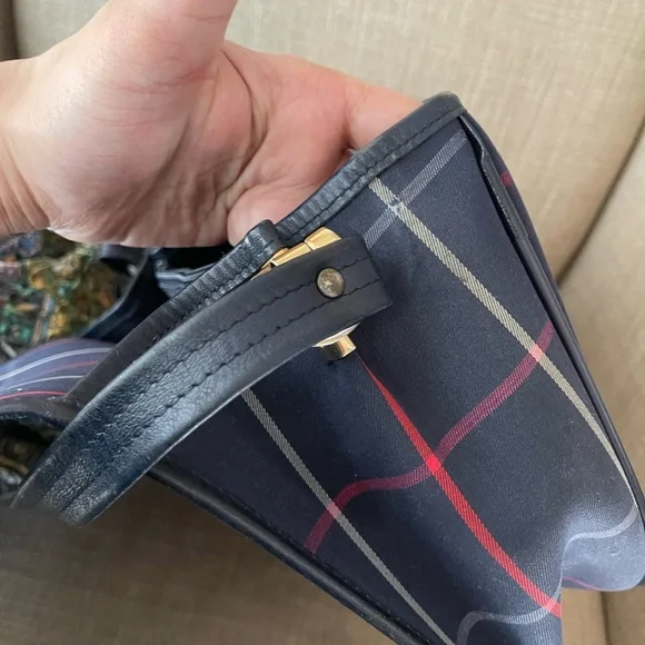 Authentic Burberrys vintage nova check blue crossbody bag (A2003)